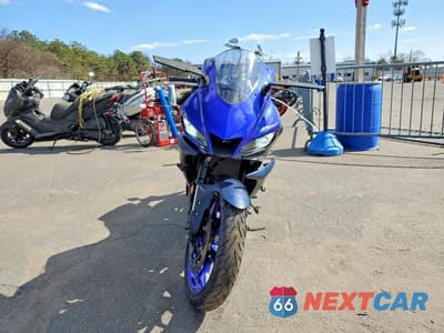 Drugie zdjęcie samochodu z przodu: 2023 YAMAHA YZFR3 A VIN:MH3RH18Y3PK013647 - miniatura
