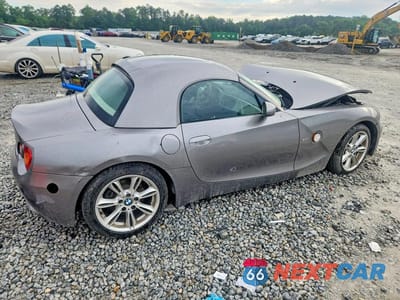 Trzecie zdjęcie samochodu z tyłu: 2004 BMW Z4 3.0 VIN:4USBT53574LT25201 - miniatura