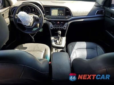 Zdjęcie 8 z 12 samochodu: 2017 HYUNDAI ELANTRA LIMITED VIN:KMHD84LF0HU264546 - miniatura