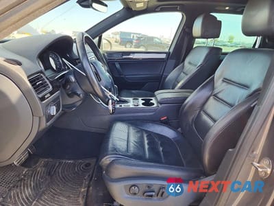 Zdjęcie 7 z 13 samochodu: 2017 VOLKSWAGEN TOUAREG WOLFSBURG VIN:WVGRF7BP2HD003183 - miniatura