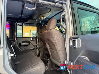 Zdjęcie 11 z 14 samochodu: 2020 JEEP WRANGLER UNLIMITED SPORT VIN:1C4HJXDG9LW128433 - miniatura