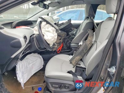 Zdjęcie 12 z 13 samochodu: 2021 TOYOTA PRIUS PRIME XLE VIN:JTDKAMFP1M3173614 - miniatura