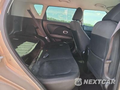 Zdjęcie 10 z 12 samochodu: 2014 KIA SOUL BASE VIN:KNDJN2A29E7051450 - miniatura