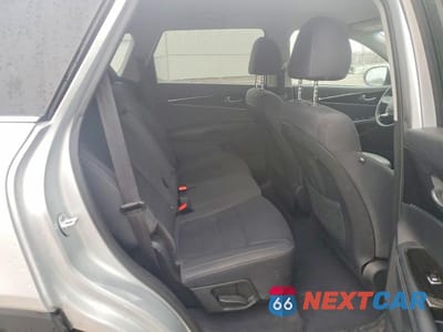 Zdjęcie 11 z 12 samochodu: 2019 KIA SORENTO LX V6 VIN:5XYPGDA57KG559912 - miniatura