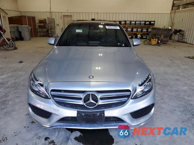 Piąte zdjęcie samochodu w środku: 2015 MERCEDES-BENZ C 300 4MATIC VIN:55SWF4KB8FU089260 - miniatura