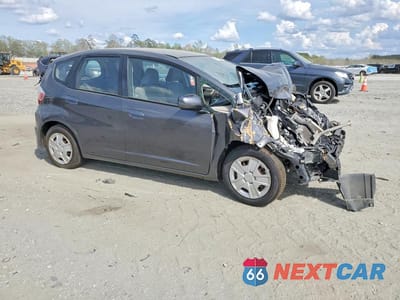 Czwarte zdjęcie samochodu z boku: 2013 HONDA FIT VIN:JHMGE8H39DC027679 - miniatura