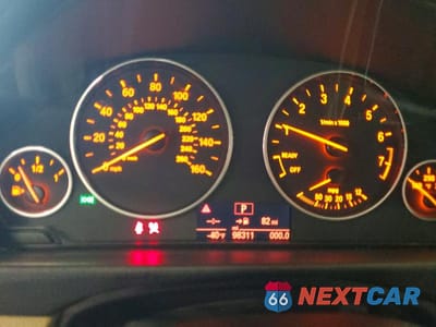 Zdjęcie 9 z 11 samochodu: 2016 BMW 320 I VIN:WBA8E1G54GNT37583 - miniatura