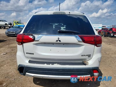 Zdjęcie 6 z 13 samochodu: 2016 MITSUBISHI OUTLANDER SE VIN:JA4AZ3A33GZ033238 - miniatura
