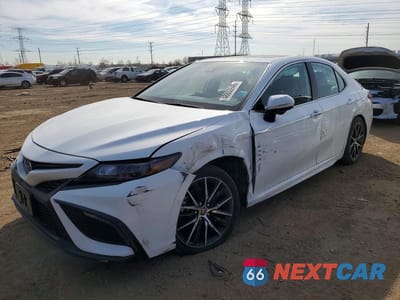 2024 TOYOTA CAMRY HYBRID SE 4T1S31AK4RU076974 - główne zdjęcie licytacji z USA - miniatura