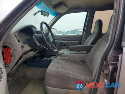 Zdjęcie 7 z 13 samochodu: 1996 FORD EXPLORER VIN:1FMDU32X3TZB36619 - miniatura
