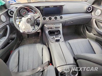 Zdjęcie 8 z 12 samochodu: 2018 MERCEDES-BENZ E 300 VIN:WDDZF4JB1JA339302 - miniatura