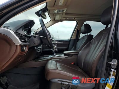 Zdjęcie 7 z 13 samochodu: 2016 BMW X5 SDRIVE35I VIN:5UXKR2C56G0H42173 - miniatura