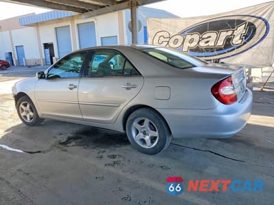 Drugie zdjęcie samochodu z przodu: 2003 TOYOTA CAMRY LE VIN:4T1BE32K53U773971 - miniatura