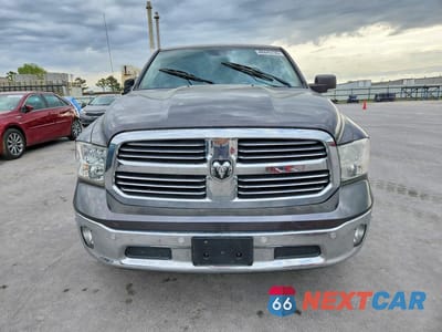 Piąte zdjęcie samochodu w środku: 2015 RAM 1500 SLT VIN:1C6RR7LM9FS525311 - miniatura