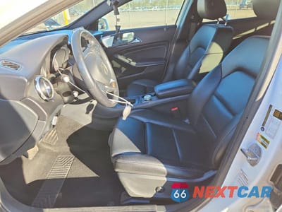 Zdjęcie 7 z 13 samochodu: 2019 MERCEDES-BENZ GLA 250 4MATIC VIN:WDCTG4GB4KJ586961 - miniatura