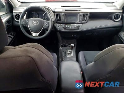 Zdjęcie 8 z 13 samochodu: 2017 TOYOTA RAV4 XLE VIN:2T3RFREVXHW690698 - miniatura