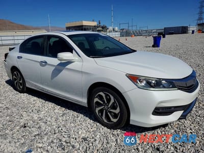 Czwarte zdjęcie samochodu z boku: 2016 HONDA ACCORD EXL VIN:1HGCR3F89GA014440 - miniatura