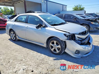 Czwarte zdjęcie samochodu z boku: 2013 TOYOTA COROLLA S VIN:2T1BU4EE5DC993631 - miniatura