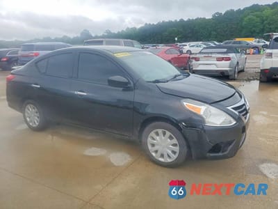 Czwarte zdjęcie samochodu z boku: 2019 NISSAN VERSA SV VIN:3N1CN7AP3KL804594 - miniatura