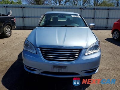 Piąte zdjęcie samochodu w środku: 2012 CHRYSLER 200 LIMITED VIN:1C3CCBCB8CN305027 - miniatura