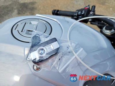 Zdjęcie 8 z 9 samochodu: 2022 BMW S 1000 R VIN:WB10E5301N6F54792 - miniatura