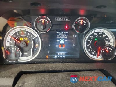 Zdjęcie 9 z 12 samochodu: 2013 RAM 1500 SLT VIN:1C6RR7LT9DS630077 - miniatura