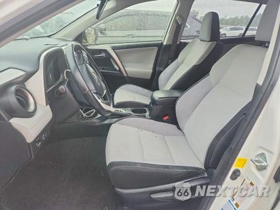Zdjęcie 7 z 12 samochodu: 2017 TOYOTA RAV4 XLE VIN:JTMRFREV1HD198381 - miniatura