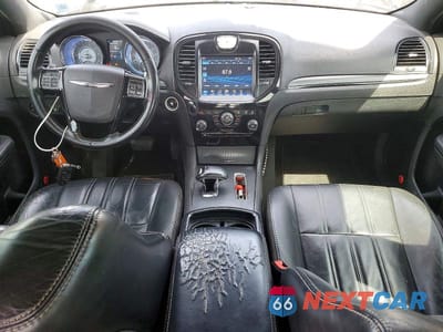 Zdjęcie 8 z 12 samochodu: 2014 CHRYSLER 300 S VIN:2C3CCABG8EH125145 - miniatura