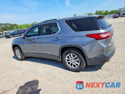 Drugie zdjęcie samochodu z przodu: 2018 CHEVROLET TRAVERSE LT VIN:1GNERGKW7JJ154911 - miniatura