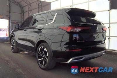 Trzecie zdjęcie samochodu z tyłu: 2023 MITSUBISHI OUTLANDER SE VIN:JA4J3UA80PZ047228 - miniatura