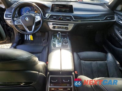Zdjęcie 8 z 12 samochodu: 2017 BMW 750 I VIN:WBA7F0C33HGM22122 - miniatura