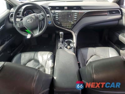 Zdjęcie 8 z 13 samochodu: 2019 TOYOTA CAMRY HYBRID XLE VIN:4T1B21HK9KU516279 - miniatura