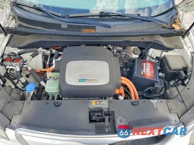 Zdjęcie 11 z 12 samochodu: 2017 KIA SOUL EV + VIN:KNDJX3AE4H7018662 - miniatura