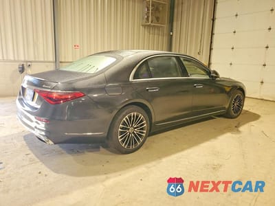 Trzecie zdjęcie samochodu z tyłu: 2023 MERCEDES-BENZ S 500 4MATIC VIN:W1K6G6DB6PA193477 - miniatura
