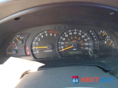 Zdjęcie 9 z 12 samochodu: 2000 TOYOTA TUNDRA SR5 VIN:5TBBT441XYS063196 - miniatura