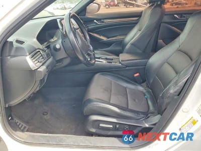 Zdjęcie 7 z 12 samochodu: 2018 HONDA ACCORD SPORT VIN:1HGCV1F31JA147883 - miniatura