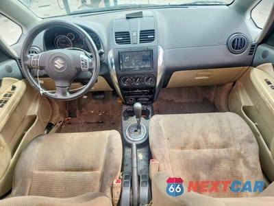 Zdjęcie 8 z 12 samochodu: 2011 SUZUKI SX4 LE VIN:JS2YC5A29B6304473 - miniatura