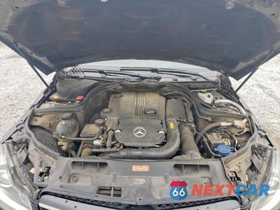 Zdjęcie 11 z 12 samochodu: 2014 MERCEDES-BENZ C 250 VIN:WDDGJ4HB9EG190264 - miniatura