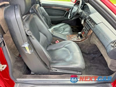 Piąte zdjęcie samochodu w środku: 2000 MERCEDES-BENZ SL 500 VIN:WDBFA68F5YF193255 - miniatura