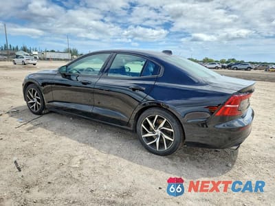 Drugie zdjęcie samochodu z przodu: 2020 VOLVO S60 T5 MOMENTUM VIN:7JR102FK4LG041219 - miniatura