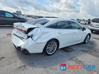 Trzecie zdjęcie samochodu z tyłu: 2020 TOYOTA AVALON LIMITED VIN:4T1DZ1FB8LU047386 - miniatura