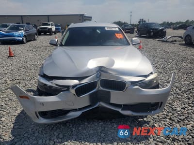 Piąte zdjęcie samochodu w środku: 2014 BMW 320 I VIN:WBA3B1C5XEP678934 - miniatura