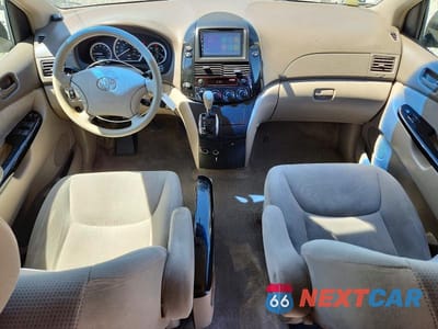 Zdjęcie 8 z 13 samochodu: 2005 TOYOTA SIENNA LE 8 PASSENGER VIN:5TDZA23C65S298564 - miniatura