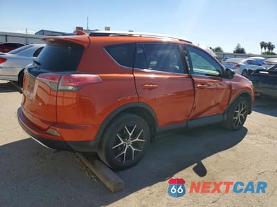 Trzecie zdjęcie samochodu z tyłu: 2016 TOYOTA RAV4 SE VIN:JTMNFREV5GD085675 - miniatura