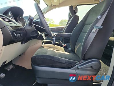 Zdjęcie 7 z 13 samochodu: 2017 DODGE GRAND CARAVAN SE VIN:2C4RDGBG1HR605614 - miniatura