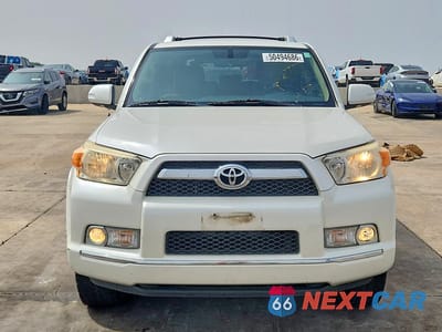 Piąte zdjęcie samochodu w środku: 2012 TOYOTA 4RUNNER SR5 VIN:JTEZU5JR5C5035870 - miniatura