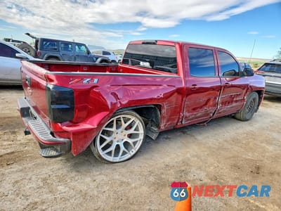 Trzecie zdjęcie samochodu z tyłu: 2018 CHEVROLET SILVERADO K1500 LT VIN:3GCUKRECXJG146826 - miniatura
