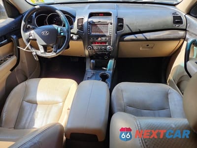 Zdjęcie 8 z 13 samochodu: 2012 KIA SORENTO EX VIN:5XYKUDA61CG265709 - miniatura