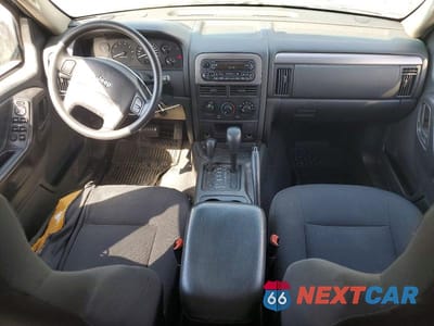 Zdjęcie 8 z 14 samochodu: 2004 JEEP GRAND CHEROKEE LAREDO VIN:1J4GW48S34C280988 - miniatura