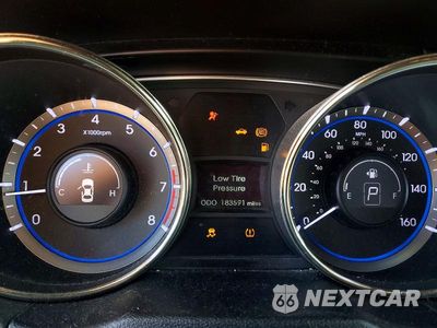 Zdjęcie 9 z 13 samochodu: 2012 HYUNDAI SONATA LIMITED VIN:5NPEC4AC7CH373167 - miniatura